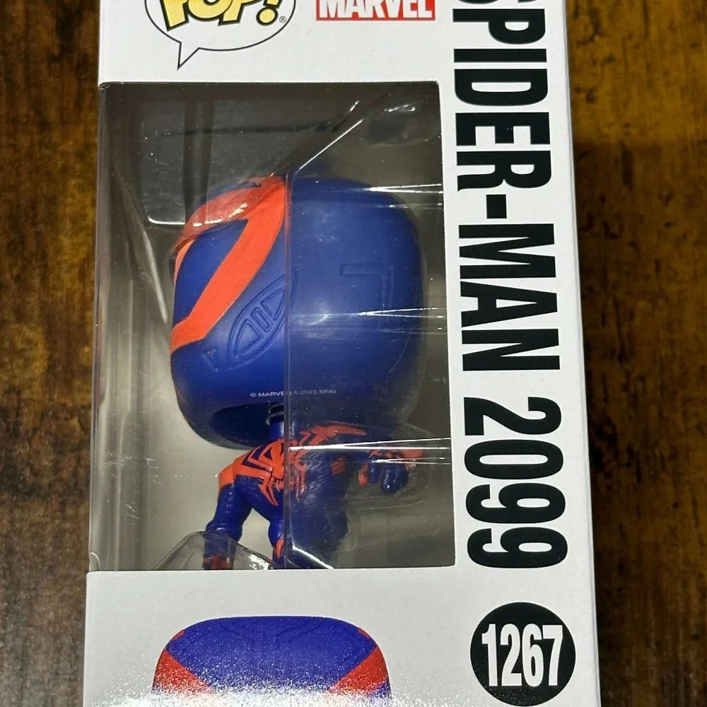 Funko Pop! Vinyl: Marvel - Spider-Man 2099 (Glows In The Dark) Spider Verse - Picture 9 of 9